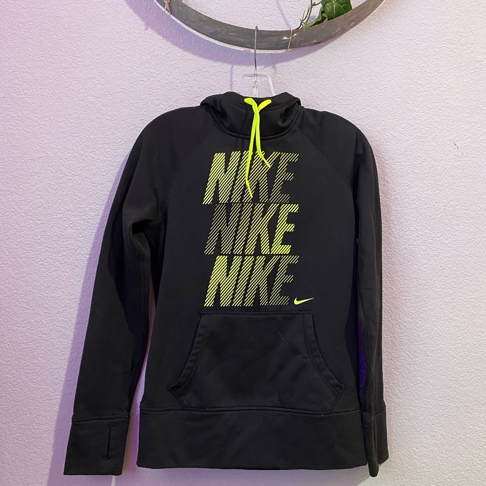 Nike hooded pullover ⚡️